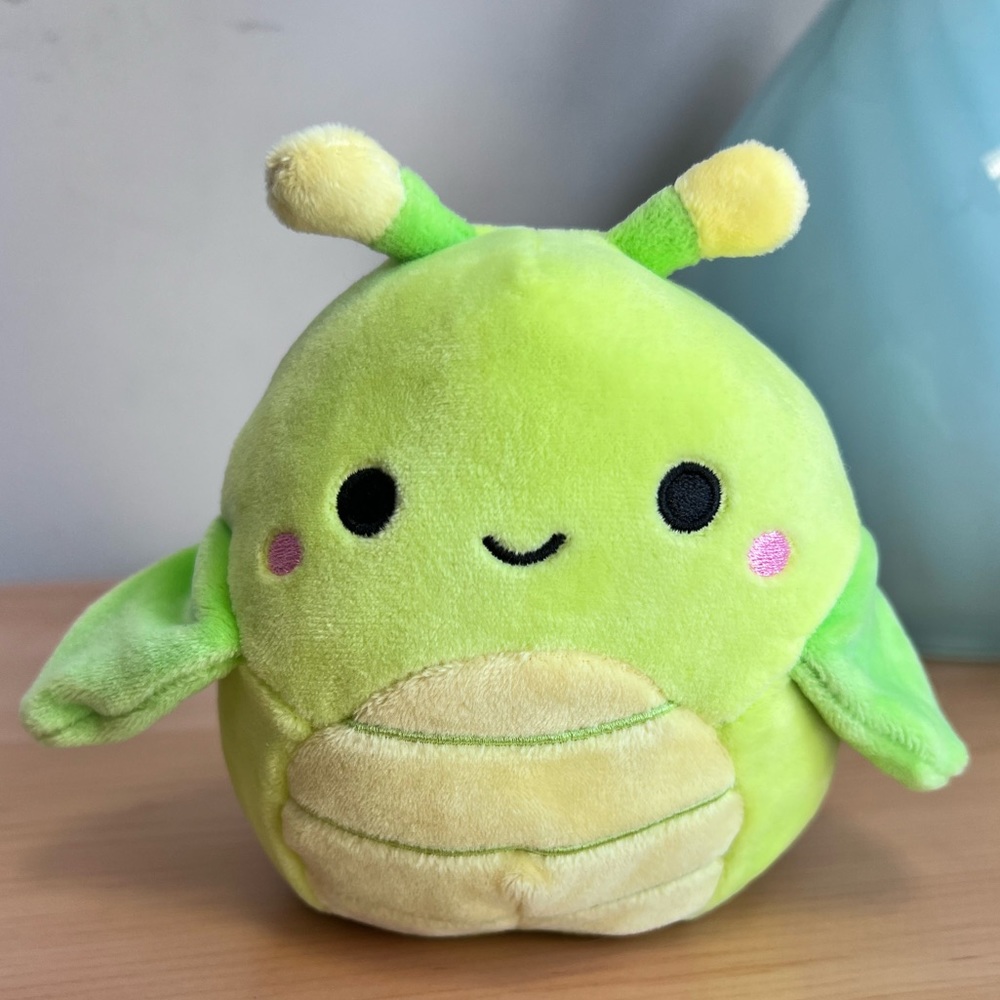 5” Pilar the Grasshopper Squishmallows Kellytoy NWOT from Costco box.
